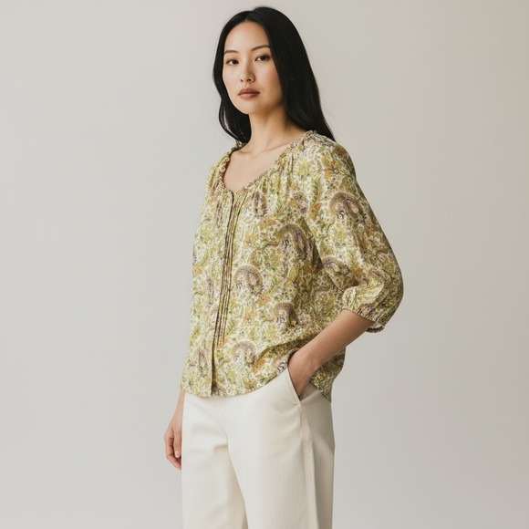 Lauren Ralph Lauren Tops - Lauren Ralph Lauren Large Pastel‎ Paisley Cotton Scoop Neck Pintuck Blouse